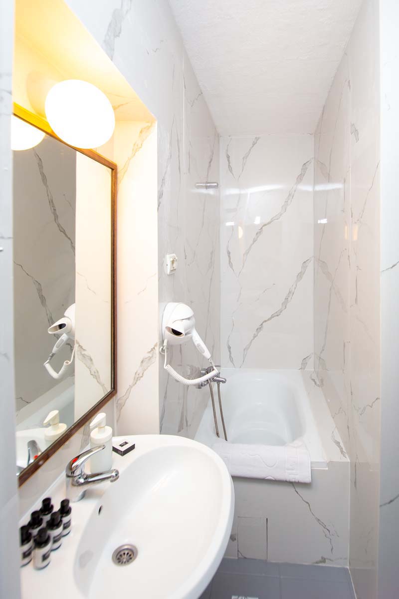 New Hotel Kuc By Marvel Economy Twin Room