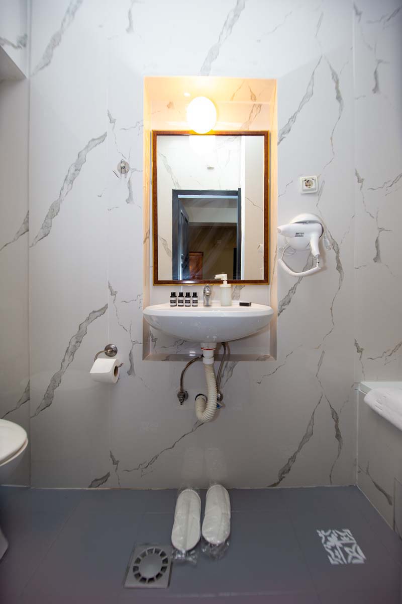 New Hotel Kuc By Marvel Economy Twin Room